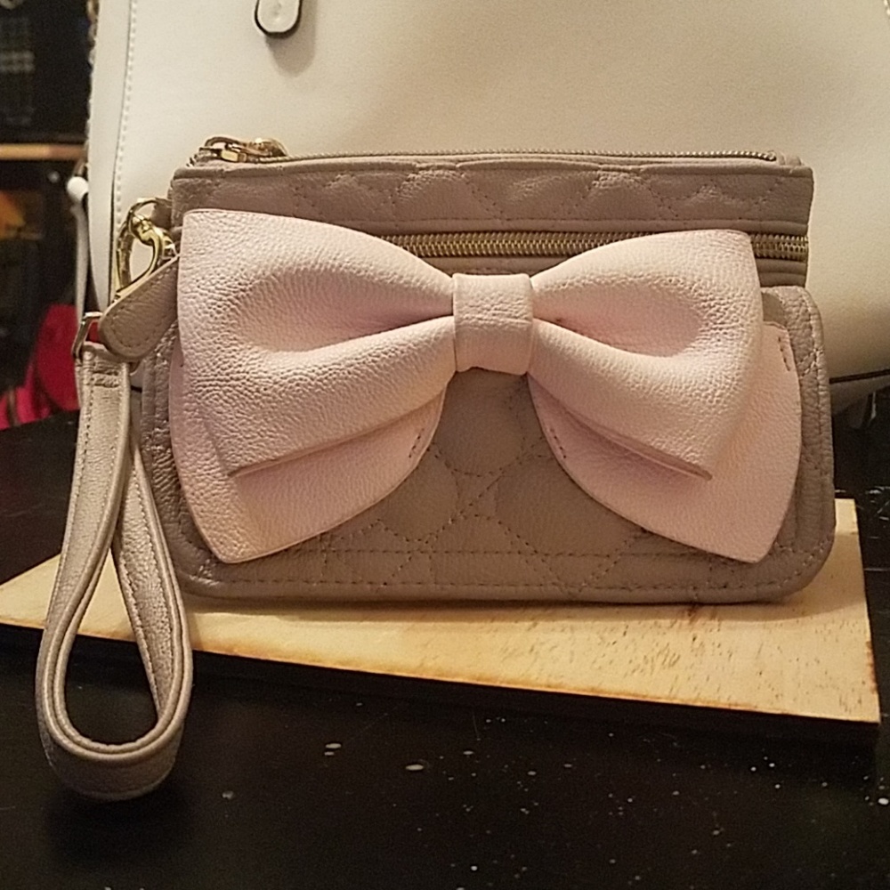 Betsey Johnson Bow Wallet Clutch